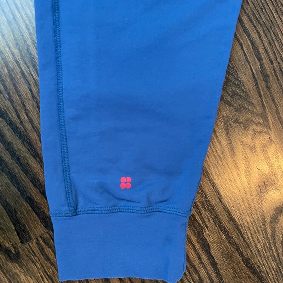 Sweaty Betty Cropped Joggers, Medium - Picture 3 of 5